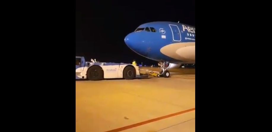 Llegó a Moscú el tercer vuelo de Aerolíneas que traerá una nueva partida de vacunas