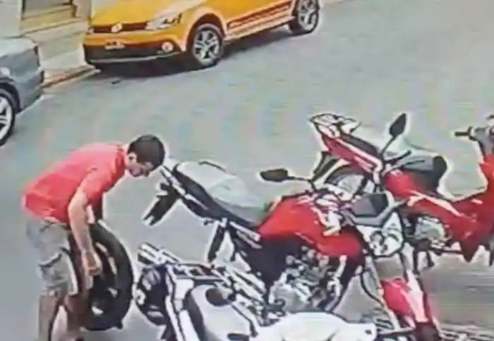 Se identificó al autor del robo de la rueda en zona céntrica