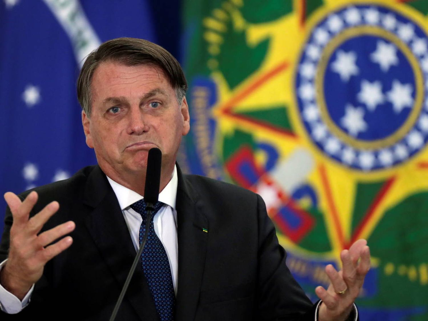 Bolsonaro veta ley que garantizaba el acceso a internet gratis para docentes y estudiantes