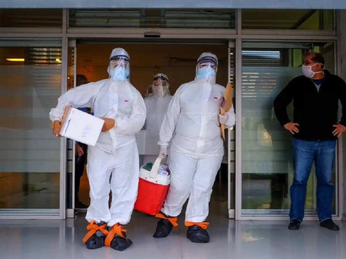 Más de 15.000 nuevos casos y 485 muertes por coronavirus en todo el país