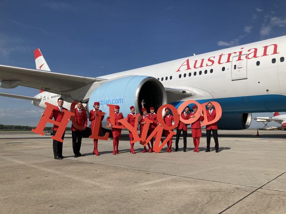Austrian Airlines resumes flights to Los Angeles