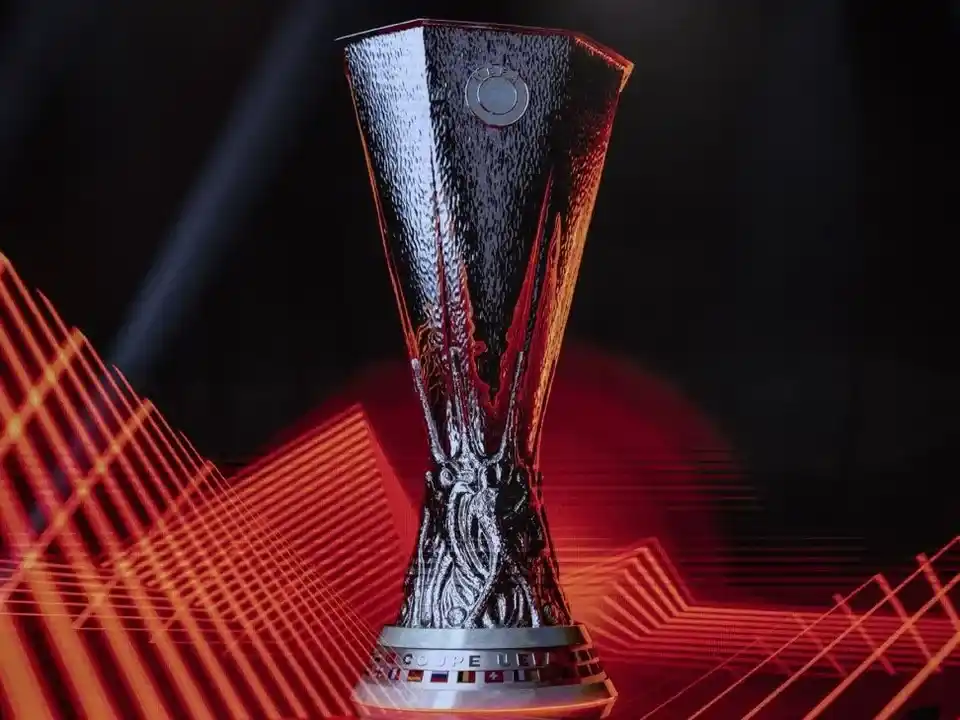 Con muchas argentinos Een cacha , inicia la Europa League desde las 13:45 .Foto:UEFA