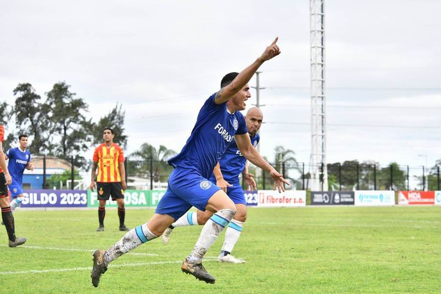 Sol le ganó a Sarmiento y San
Martín perdió en Corrientes