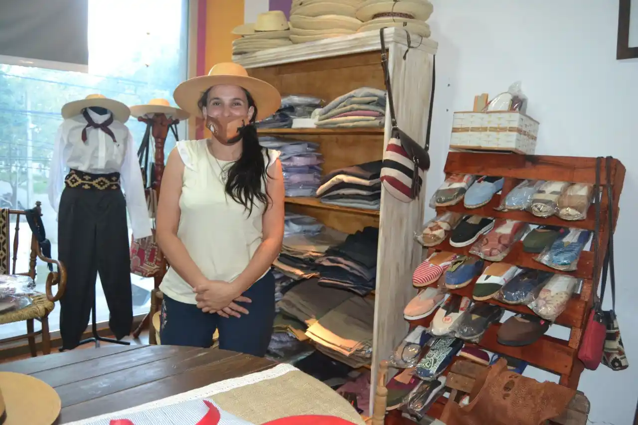 Hoy: "Al Trote Manso", indumentaria de campo.