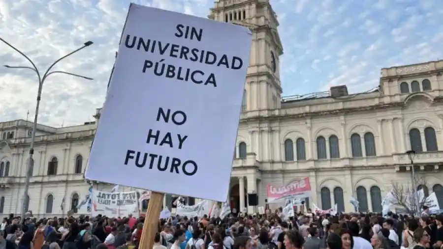 El Gobierno convocará a universidades tras la marcha y para dialogar sobre los fondos.
