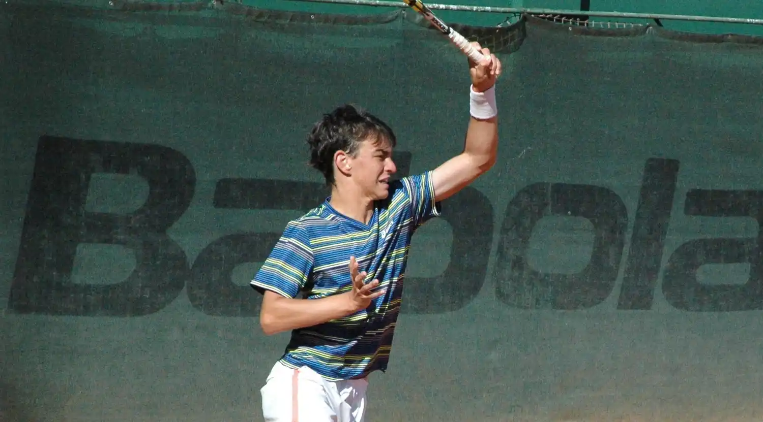 Triple triunfo local