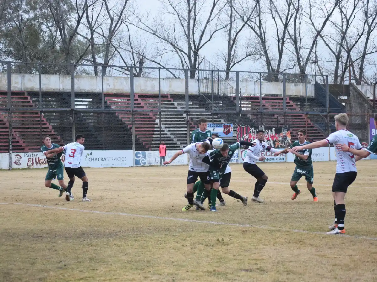 Ante Douglas, un partido bisagra