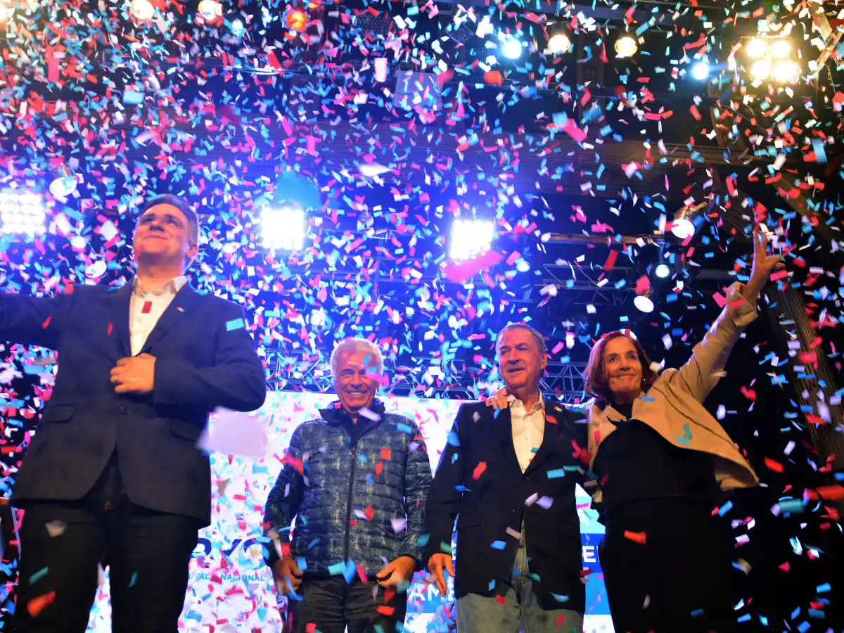 “La próxima vez que venga a Córdoba presidente,  pague lo que nos debe así podemos hacer las obras”  