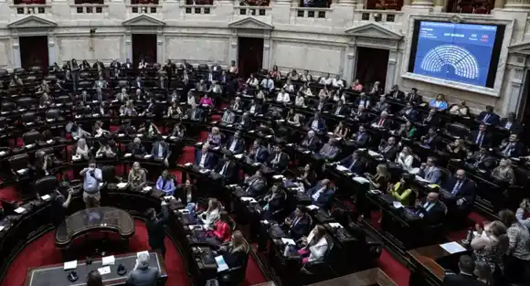 La Cámara de Diputados aprobó esta tarde el DNU del Gobierno que habilita a firmar un nuevo acuerdo con el FMI.