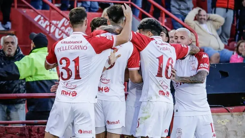 El Globo goleó a Racing (U) para subirse a la cima de su grupo