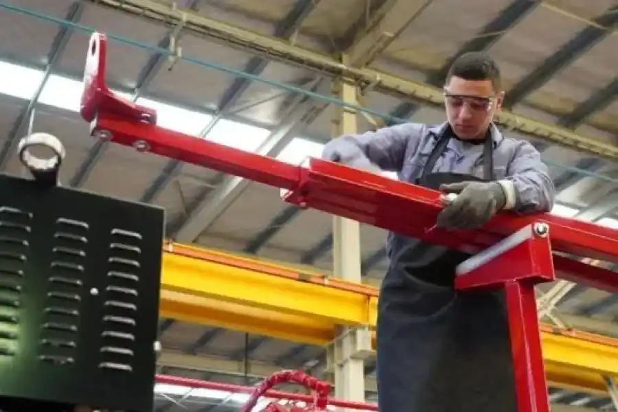 De mantenerse la recesión, "no van a poder sostenerse" los actuales niveles de desempleo