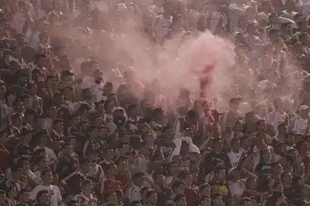 Tras la eliminación de la copa, hinchas de River provocaron destrozos 