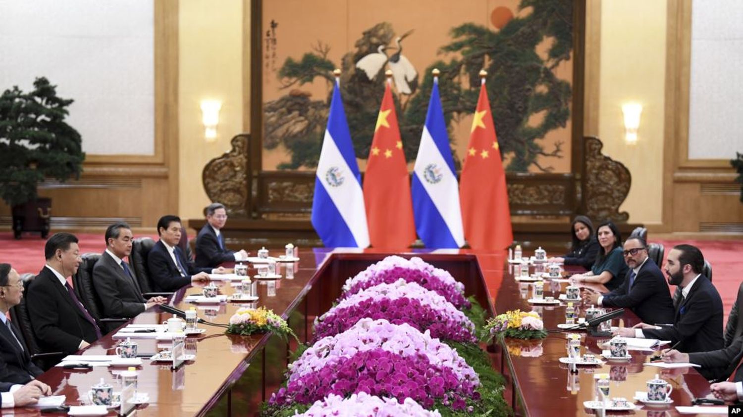 China otorga “gigantesca cooperación no reembolsable” a El Salvador