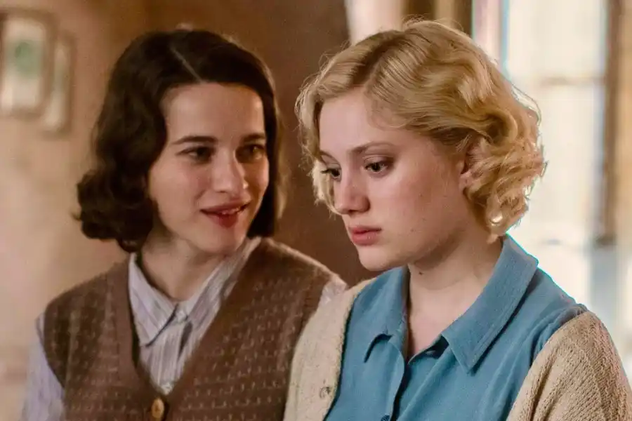 “Ese crimen es mío”, con las actuaciones de Nadia Tereszkiewicz, Rebecca Marder e Isabelle Huppert.