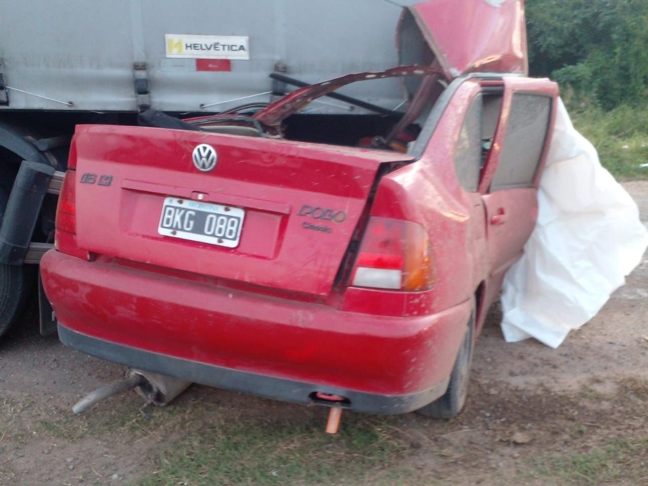 Tragedia en la ruta: un hombre falleció y dos personas fueron trasladadas al Hospital Centenario