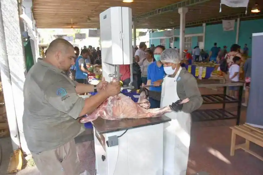 El vicegobernador visitó la
feria móvil del Instituto PAIPPA