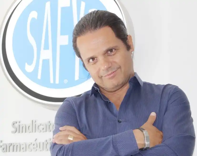 Farmacéuticos y bioquímicos no van al paro, pero firman paritarias por encima de la inflación