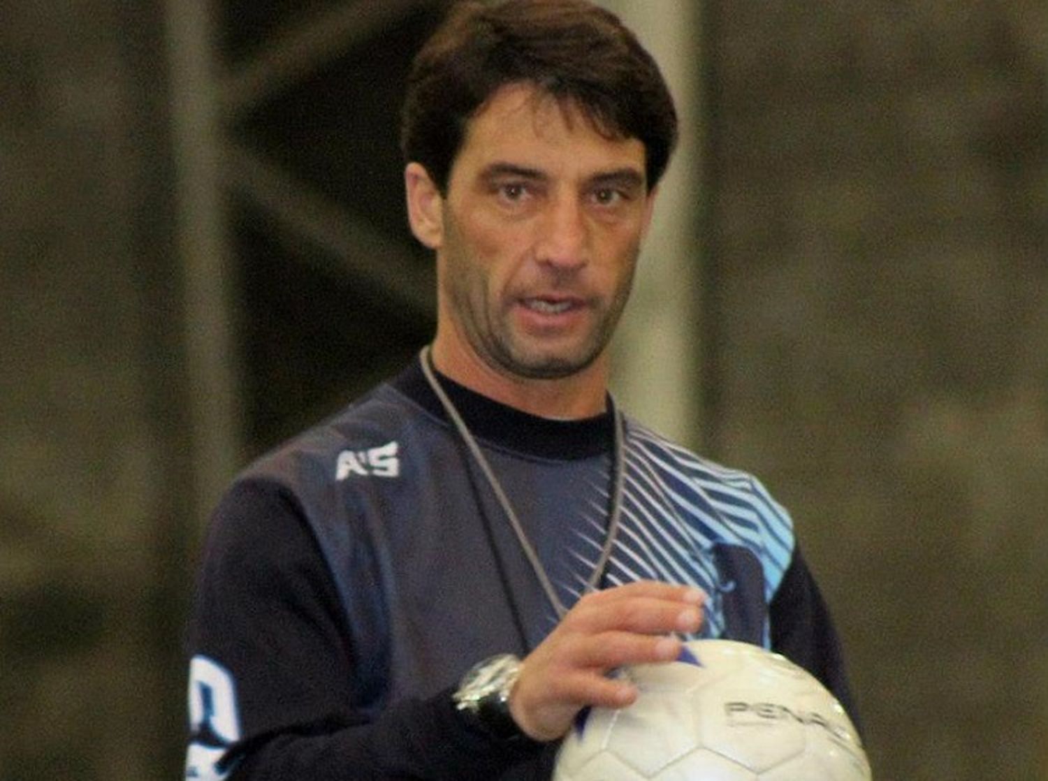 Noto firmó por un año y medio y va por otro ascenso en Alvarado