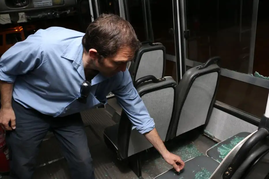  Nuevamente apedrearon un colectivo en La Movediza