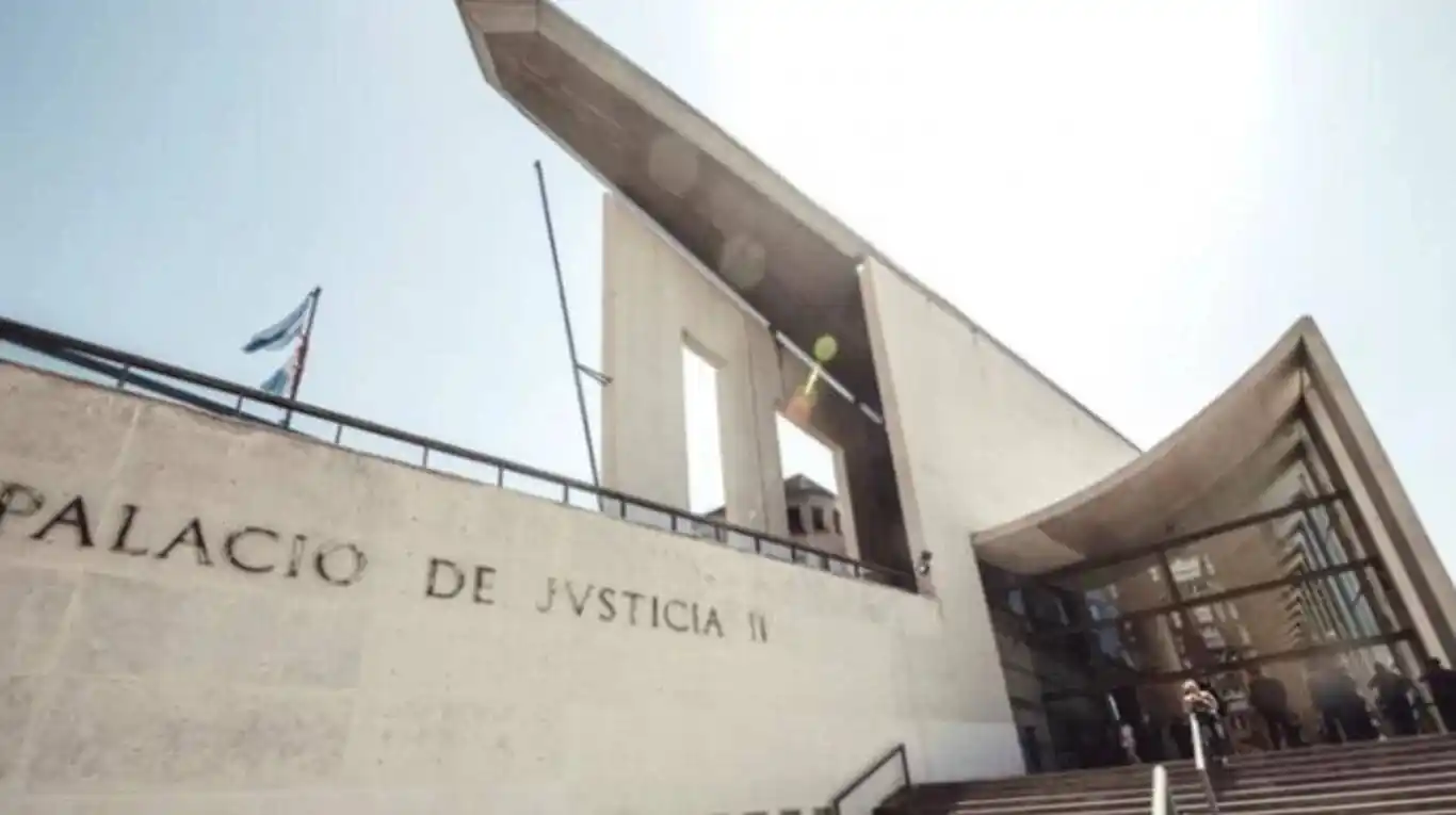 Violaron a una nena con parálisis cerebral, grabaron los abusos y continúan libres