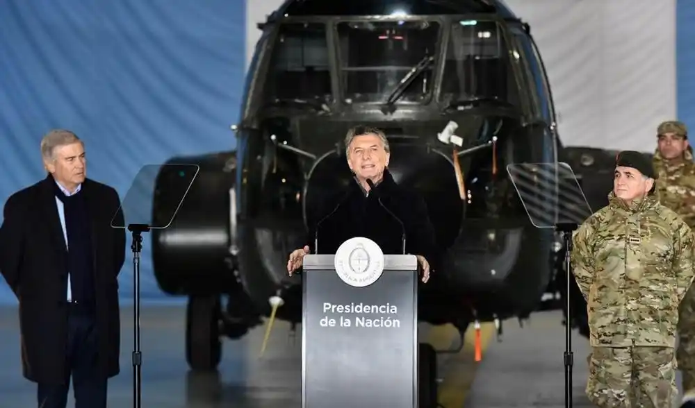 Macri rechazó críticas a reforma de las FFAA "en función de un episodio trágico, triste e inaceptable"