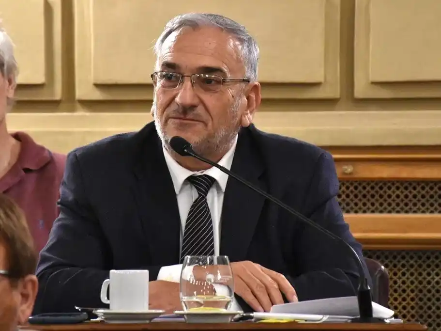 Senador Provincial Alcides Calvo