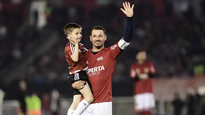 Rodrigo Mora tuvo una emotiva despedida en el Monumental