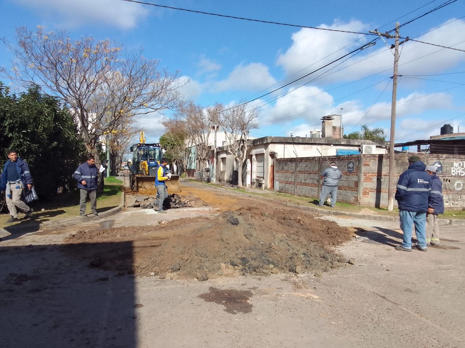 Realizaron una desobstrucción y un desvío para aliviar el sistema cloacal en la zona del Corsódromo