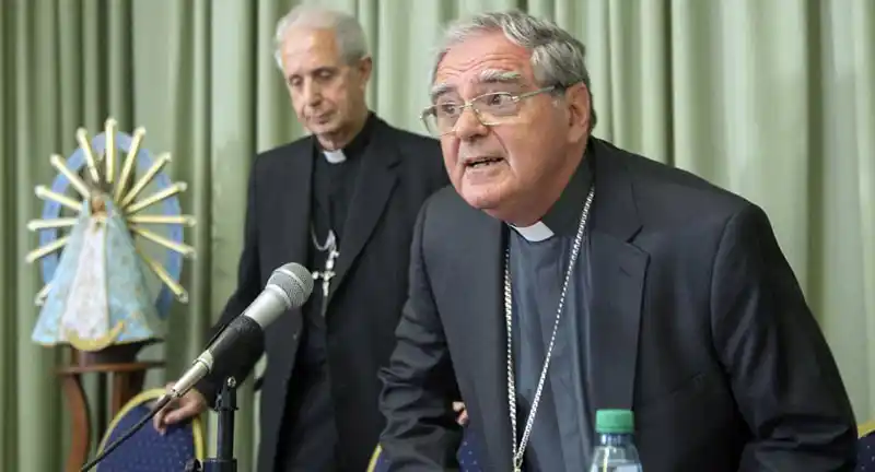 La Iglesia le marca la cancha al gobierno por la reforma laboral