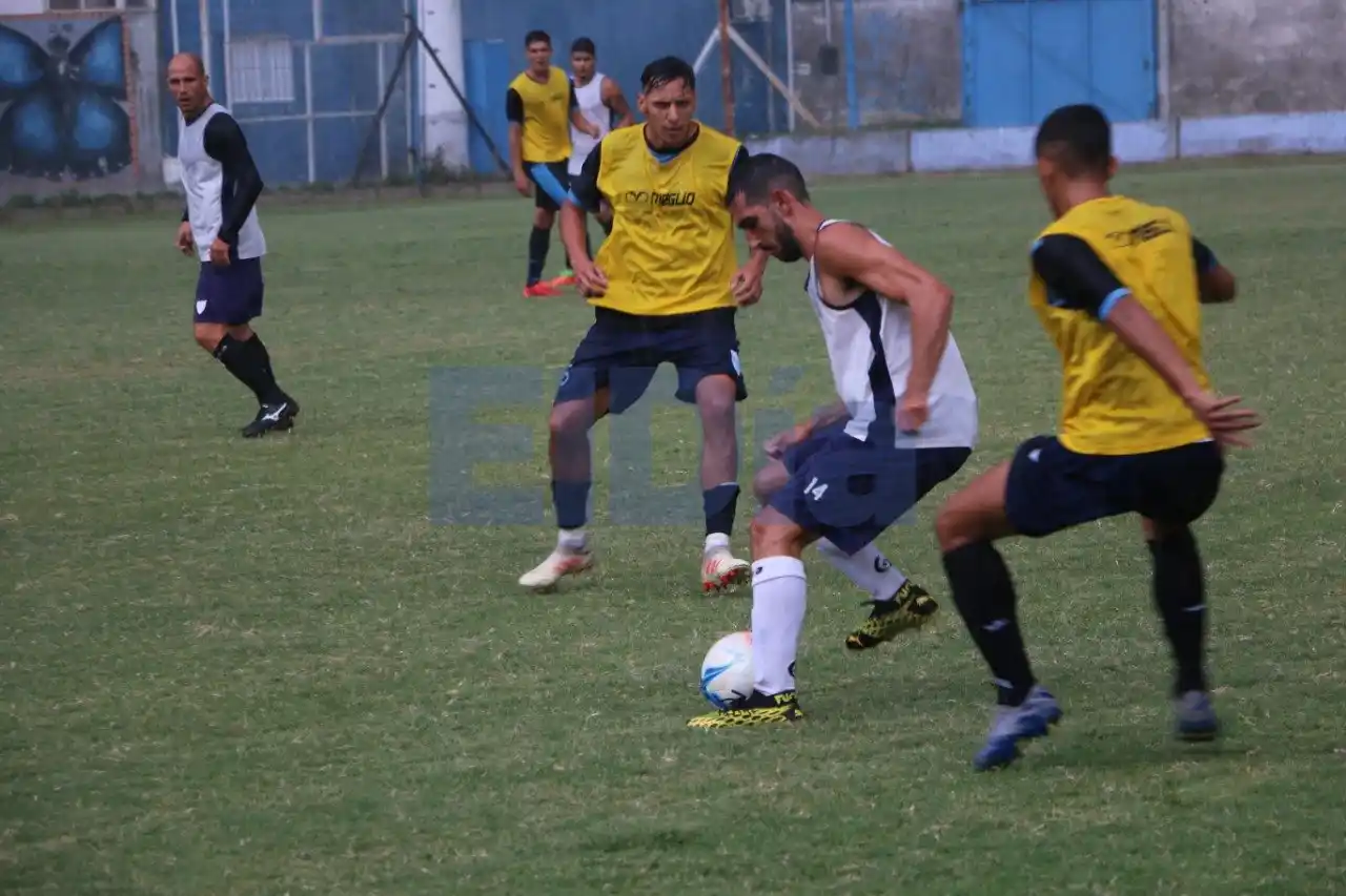 Juventud goleó 4 a 0 a Gimnasia en un clásico de pretemporada