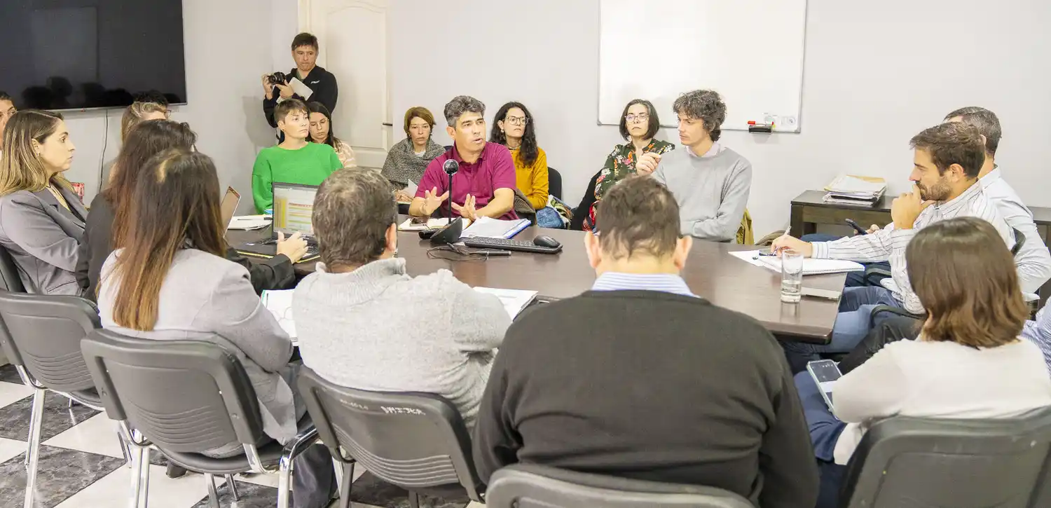 Autoridades provinciales escucharon inquietudes de trabajadores del sector de Salud Mental y sindicalistas