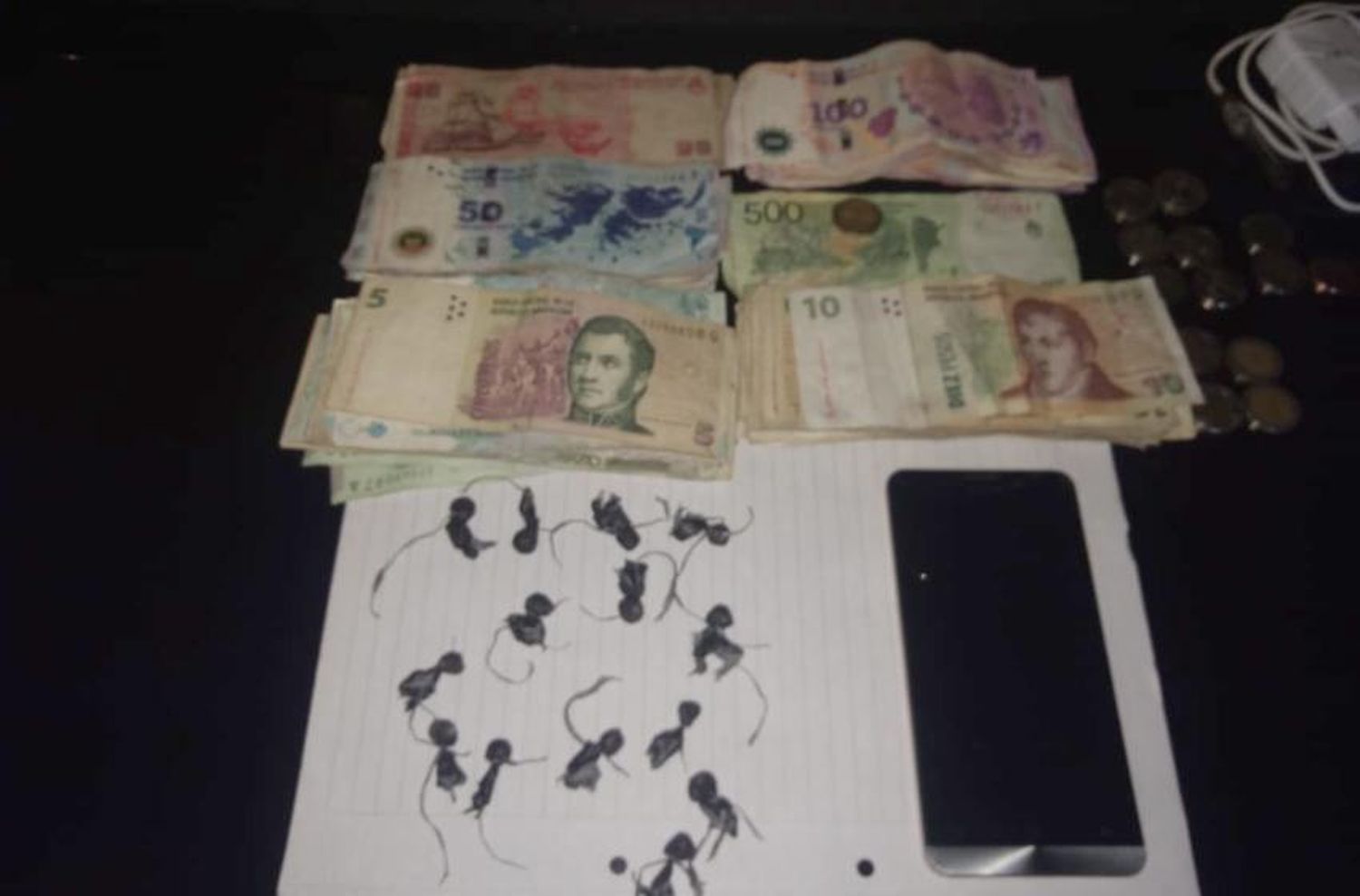 Interceptaron un taxi y descubrieron que el pasajero tenía cocaína