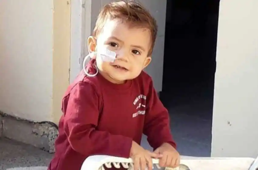 Venden rifas para cubrir los gastos del tratamiento de "Cirito"