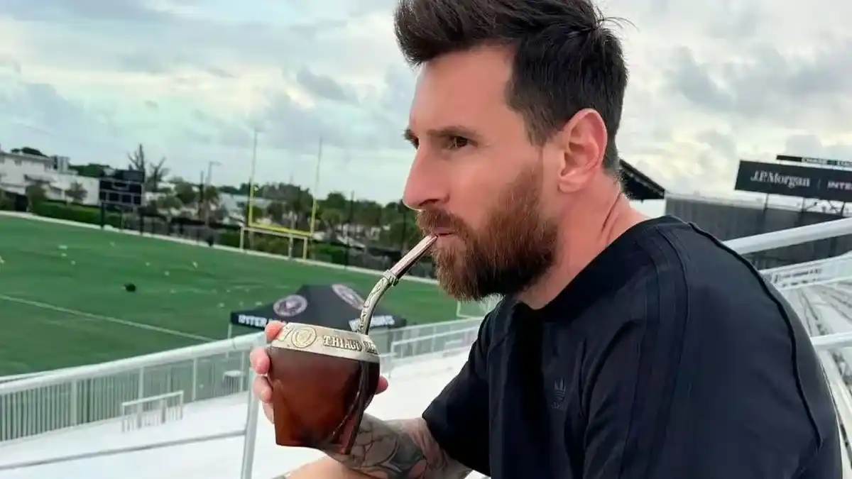 Locura total: revelaron cuántos kilos de yerba llevó la Selección al Mundial y nadie lo puede creer
