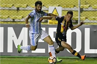Atlético Tucumán avanza y sueña