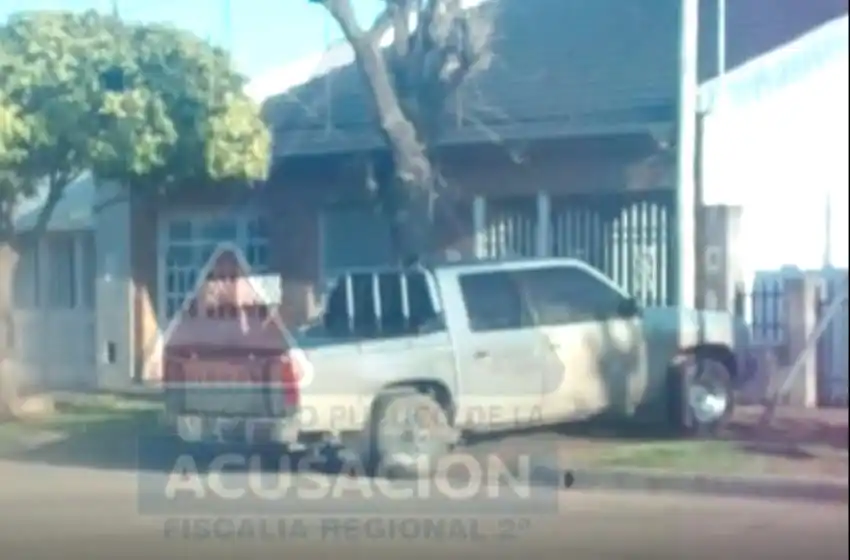 Cumplía una pena condicional por atropellar y matar. Lo filmaron manejando y fue preso
