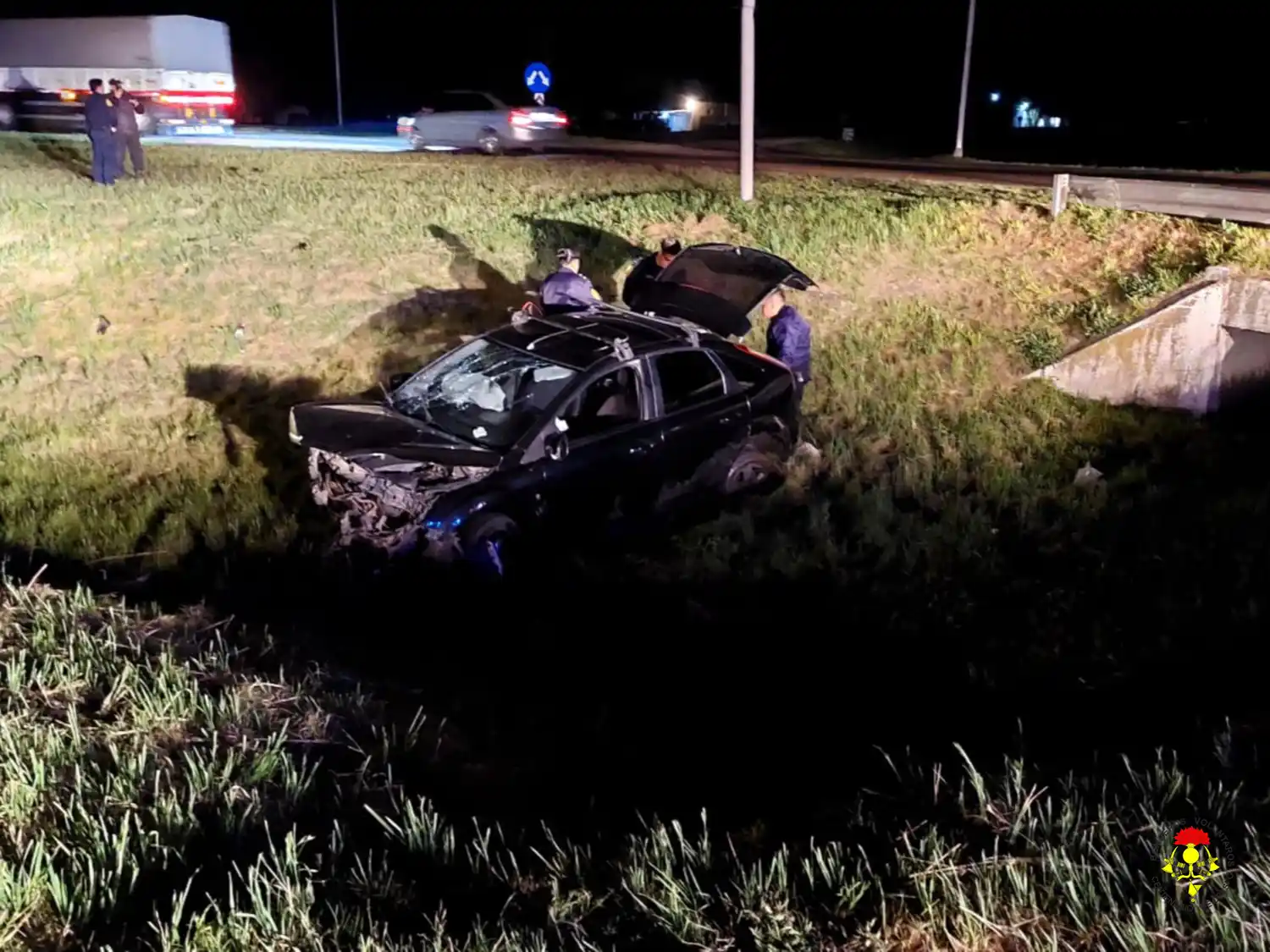 Despiste en la rotonda de Crespo: intervención preventiva de Bomberos Voluntarios