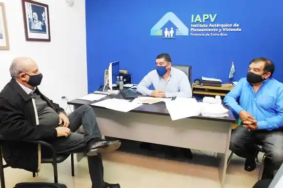 Trabajan en nuevas soluciones habitacionales para Santa Elena