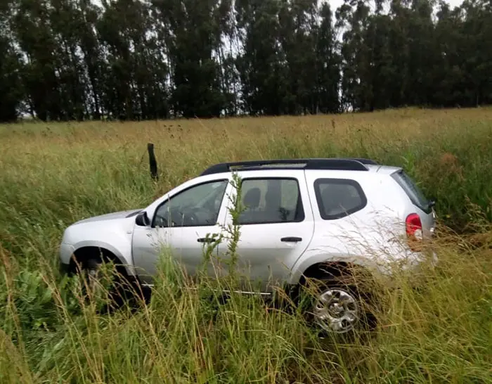 Conductor de una camioneta salió ileso de un accidente