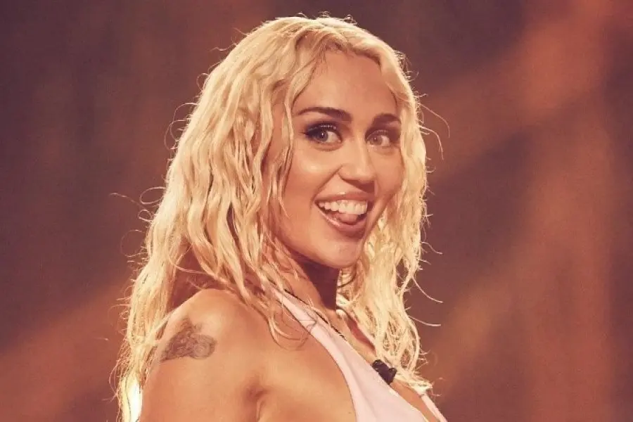 Miley Cyrus lo hizo de nuevo: "Flowers" es la canción más vendida en 2023