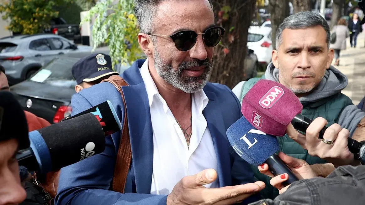 El médico enfrenta la audiencia de recusación de jueces con sus abogados presentes