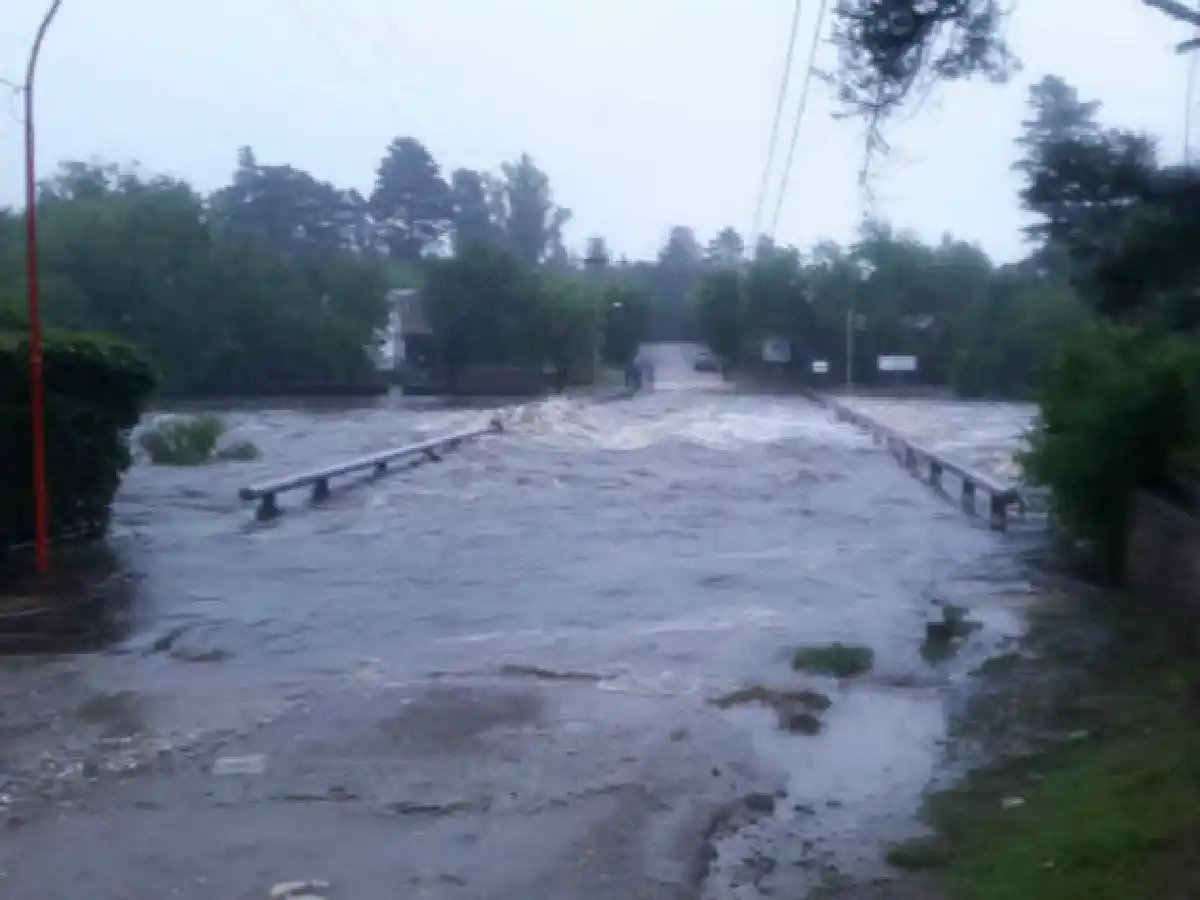 Fuertes crecidas en ríos serranos tras las intensas lluvias