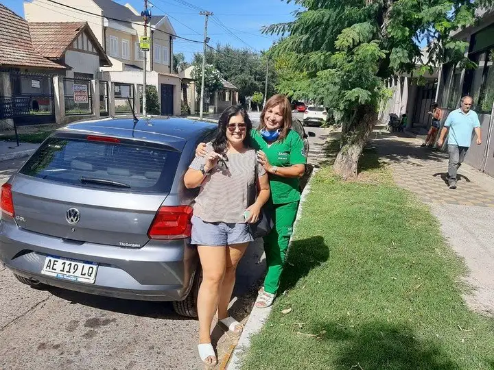 Brenda cayó de un tren, sobrevivió y ahora quiere ganarle al coronavirus