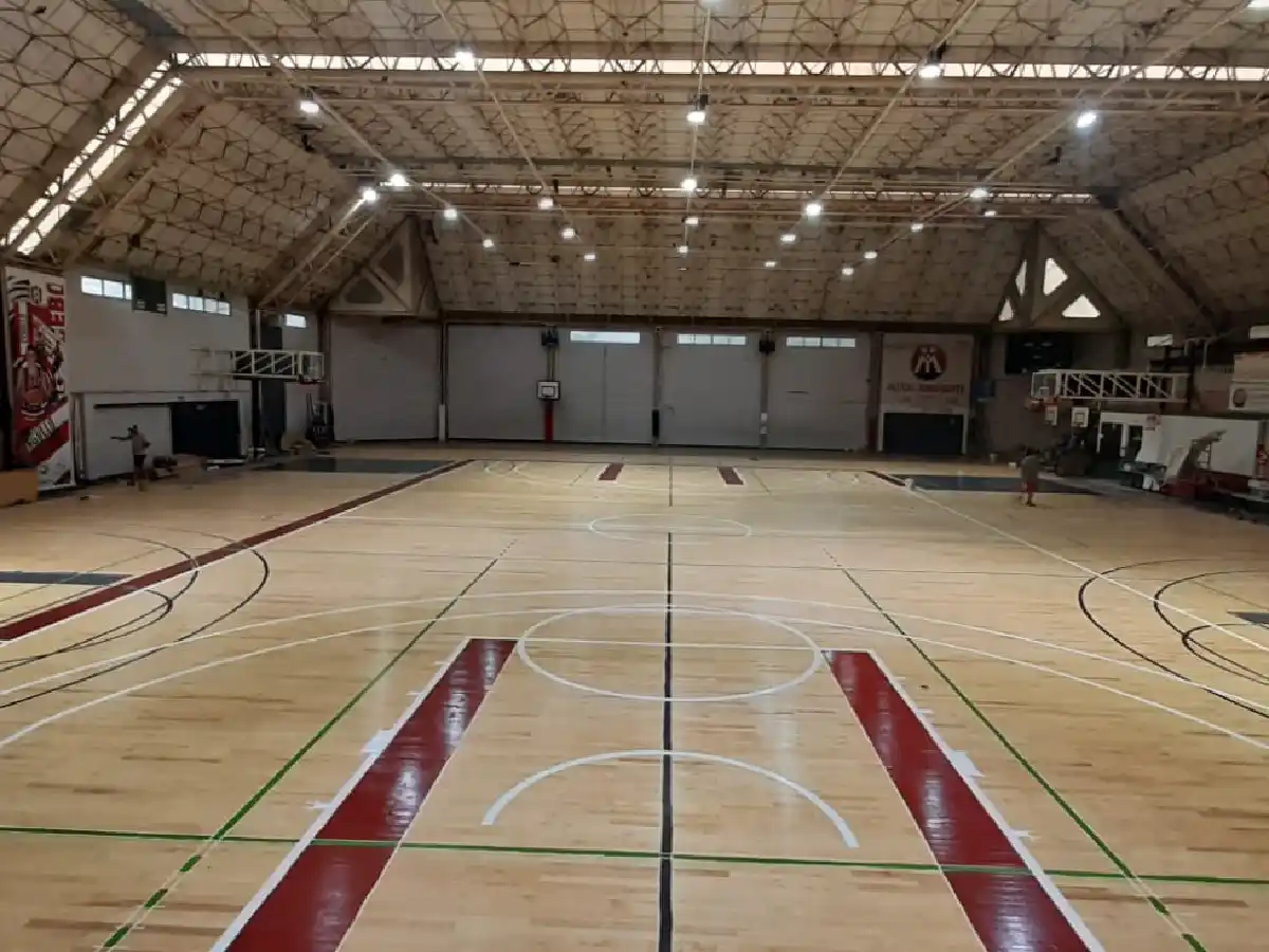 Almafuerte de Las Varillas renovó su polideportivo