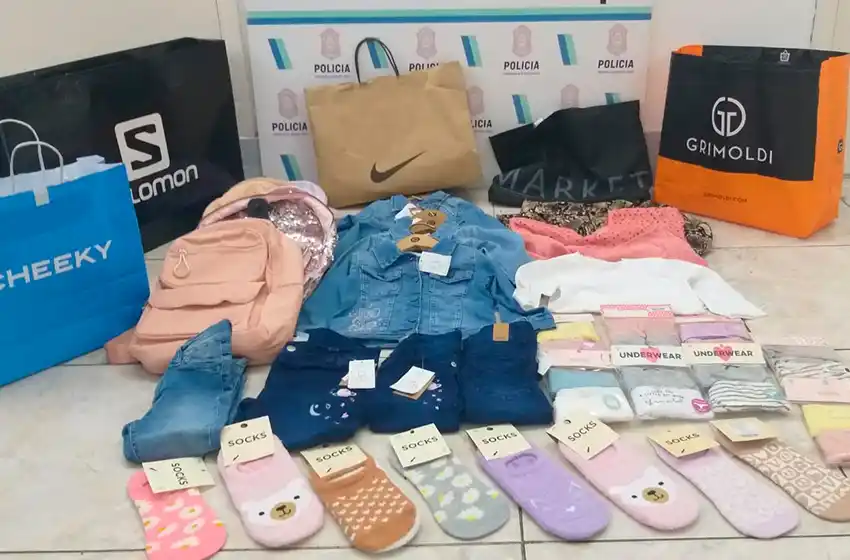 Dos "mecheras" de shopping: se llevaban de todo y fueron detenidas