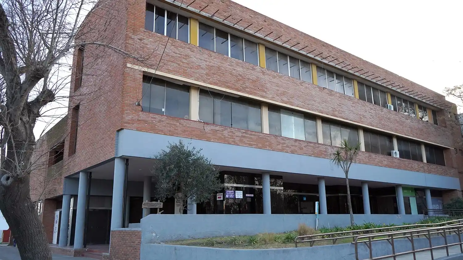 Centro Cívico. Otra vez con problemas eléctricos en el edificio