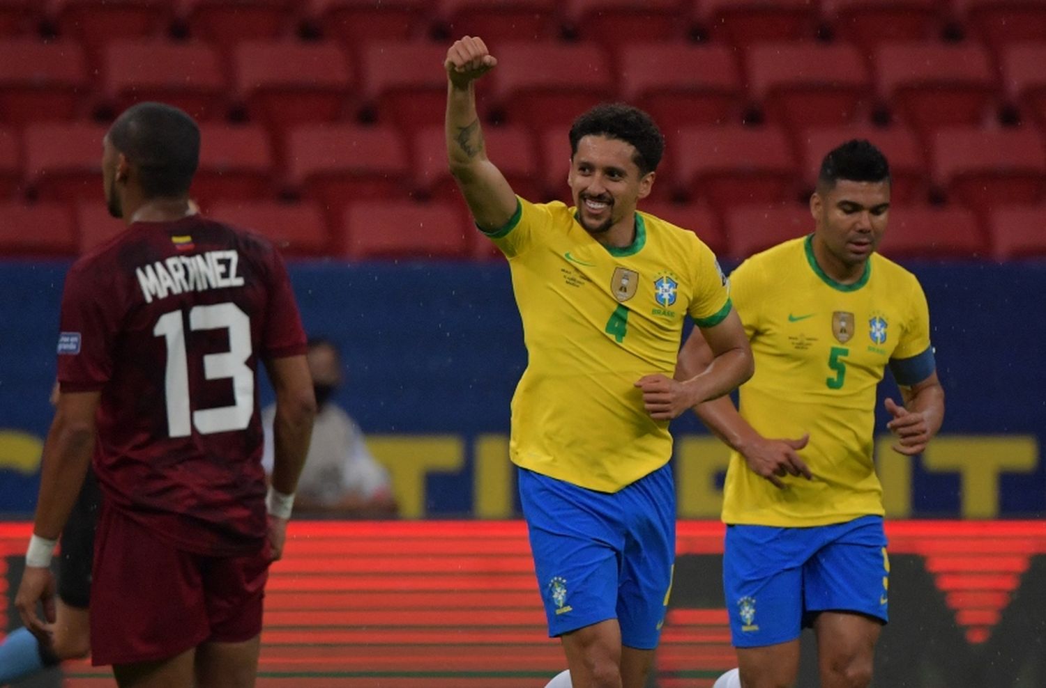 Brasil abrió el certamen con una goleada