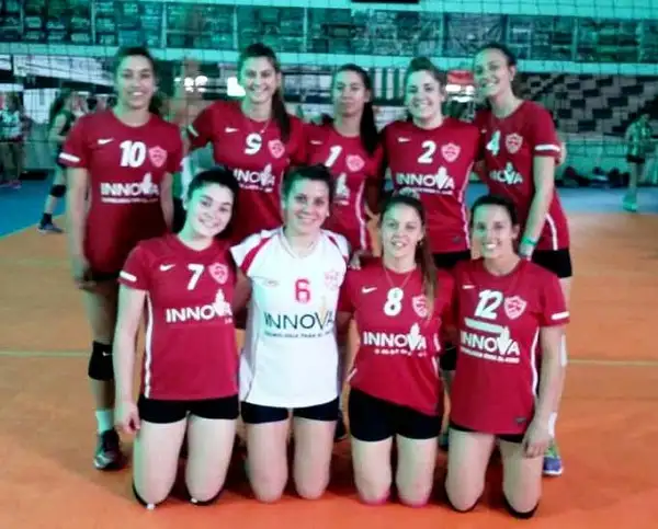 Voley: Central Larroque marca el camino en Primera