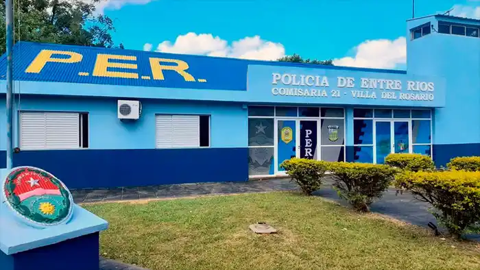 Trasladaron a policías que fueron denunciados por golpear a joven ebrio