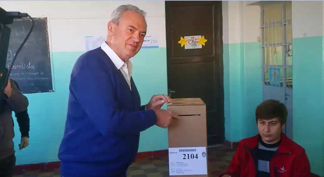 Tras votar, Benedetti aseguró que "hoy se define el futuro de la provincia"
